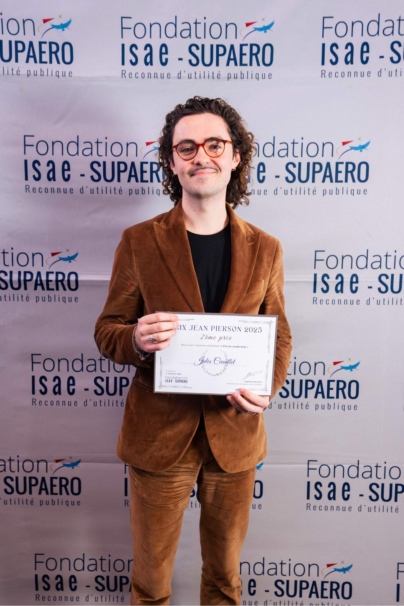 Lauréat-Photocall-JeanPierson2025-Jules Coeuillet