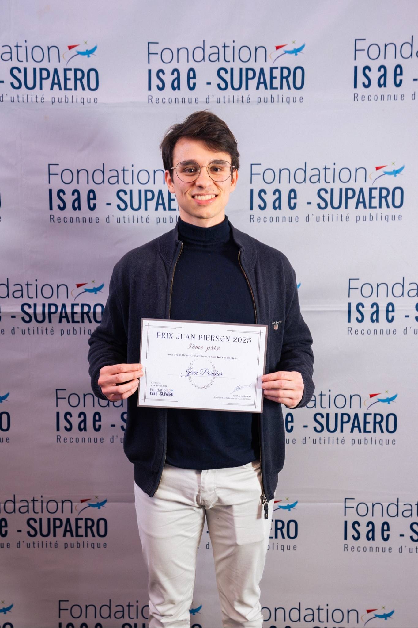 Lauréat-Photocall-JeanPierson2025-Juan Porcher